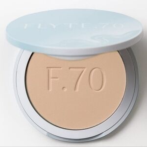 NIB Flyte 70 The Final Act Lucid Finishing Powder With Hyaluronic Acid - Holiday